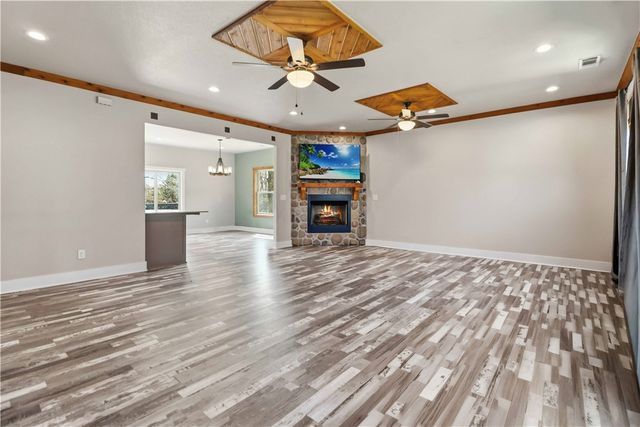 9 Kings Lynn, Bella Vista, AR 72715