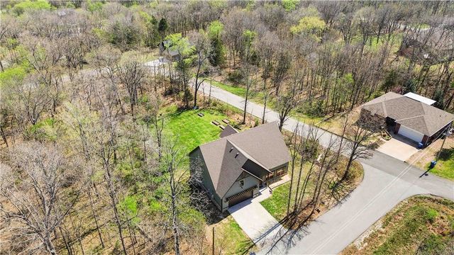 9 Kings Lynn, Bella Vista, AR 72715