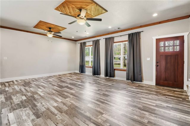 9 Kings Lynn, Bella Vista, AR 72715