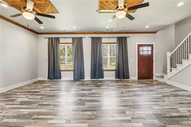 9 Kings Lynn, Bella Vista, AR 72715