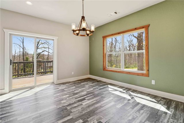 9 Kings Lynn, Bella Vista, AR 72715