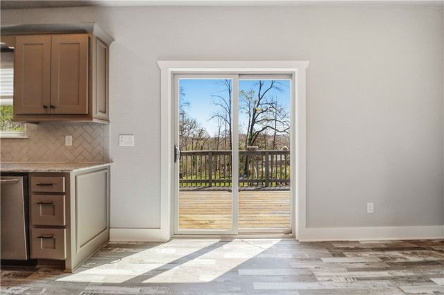 9 Kings Lynn, Bella Vista, AR 72715