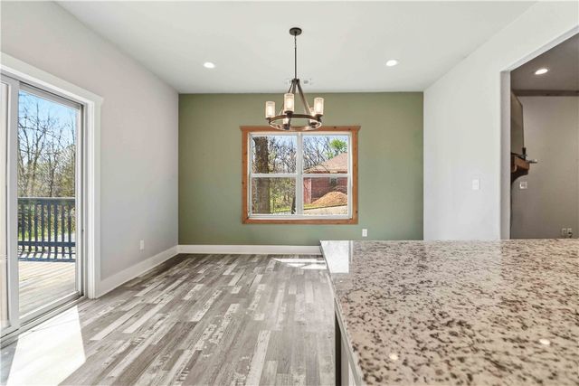 9 Kings Lynn, Bella Vista, AR 72715