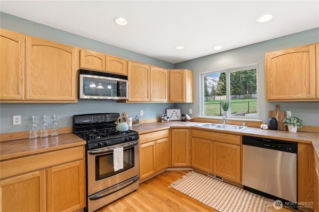 10153 67th Avenue E, Puyallup, WA 98373