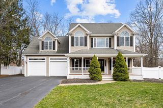 205 Elm St, East Bridgewater, MA 02333