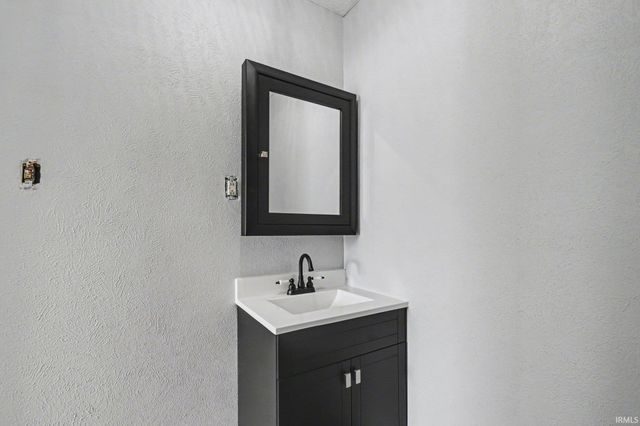 531 S Logan Street, South Bend, IN 46615