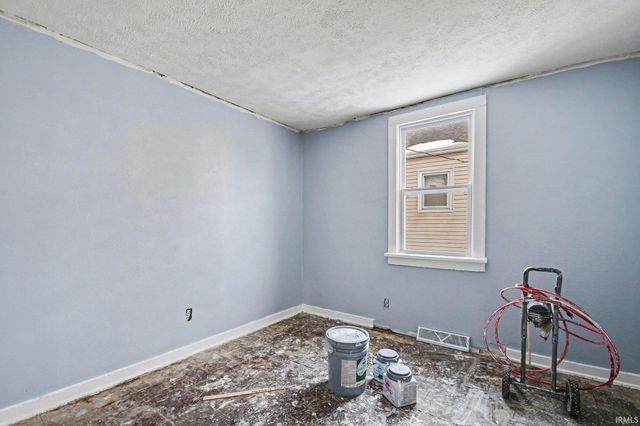 531 S Logan Street, South Bend, IN 46615