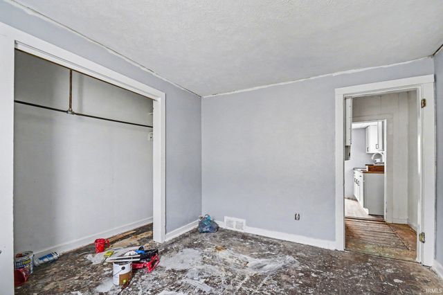 531 S Logan Street, South Bend, IN 46615