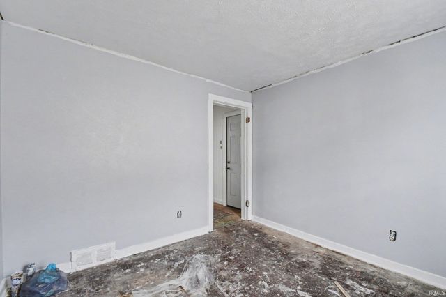 531 S Logan Street, South Bend, IN 46615