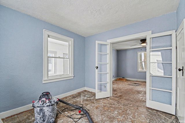 531 S Logan Street, South Bend, IN 46615