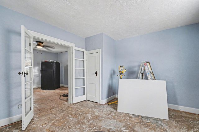 531 S Logan Street, South Bend, IN 46615