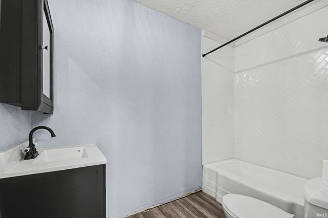 531 S Logan Street, South Bend, IN 46615