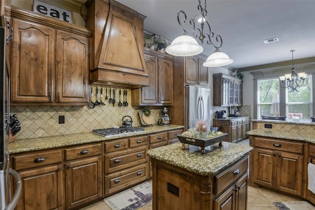 1108 Hudson Drive, Mansfield, TX 76063