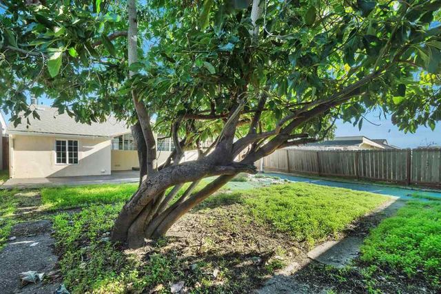 15879 Hesperian Blvd, San Lorenzo, CA 94580