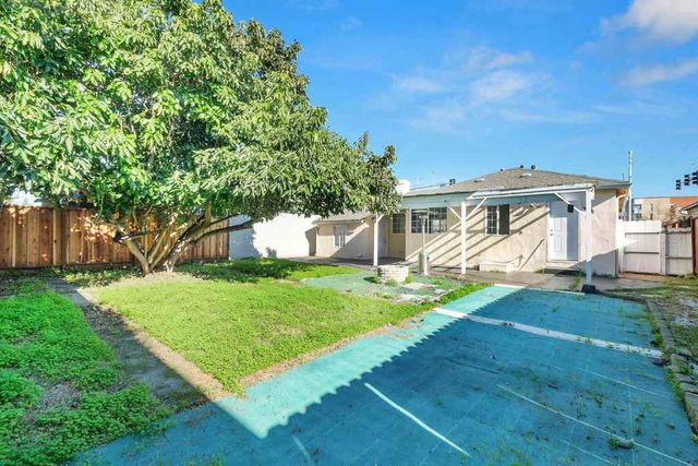 15879 Hesperian Blvd, San Lorenzo, CA 94580