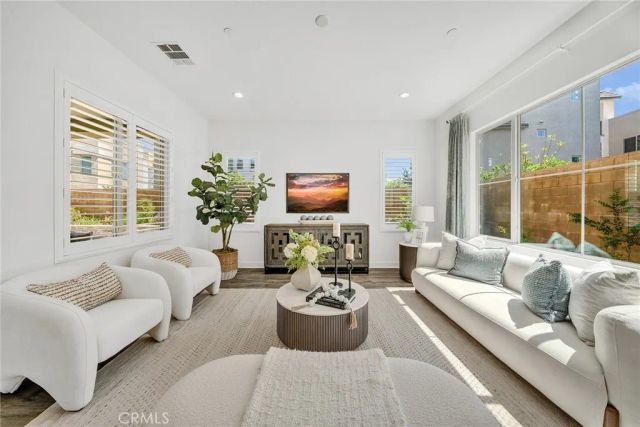 115 Masterpiece, Irvine, CA 92618