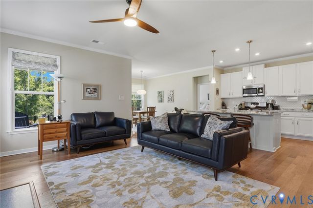 15758 Mosaic Creek Blvd, Richmond, VA 23238