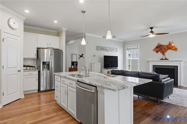 15758 Mosaic Creek Blvd, Richmond, VA 23238