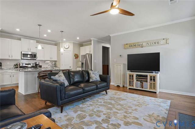 15758 Mosaic Creek Blvd, Richmond, VA 23238