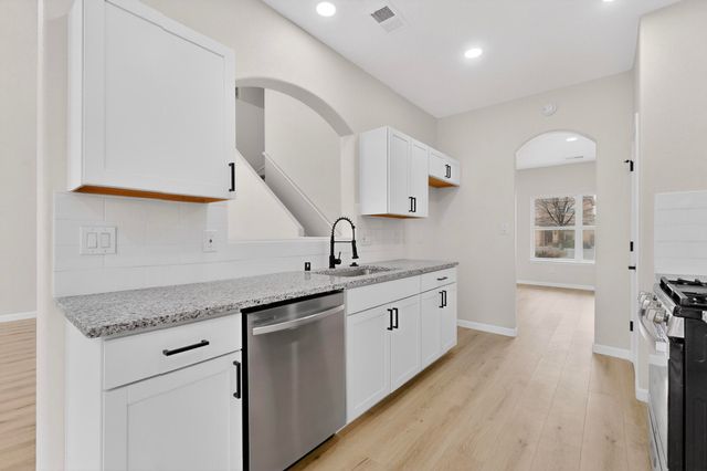 6247 Sierra Nevada Circle NW, Albuquerque, NM 87114