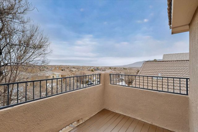 6247 Sierra Nevada Circle NW, Albuquerque, NM 87114