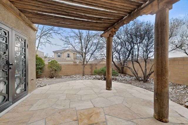 6247 Sierra Nevada Circle NW, Albuquerque, NM 87114