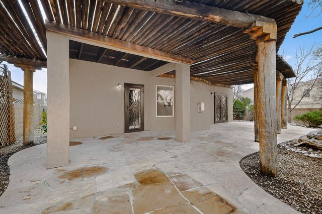 6247 Sierra Nevada Circle NW, Albuquerque, NM 87114