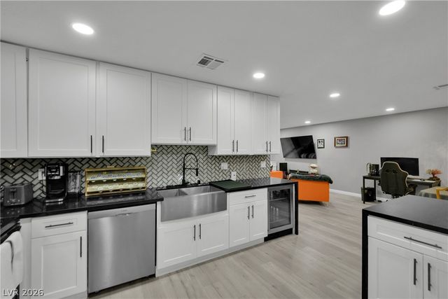 3613 Shawn Reynolds Court 103, Las Vegas, NV 89129