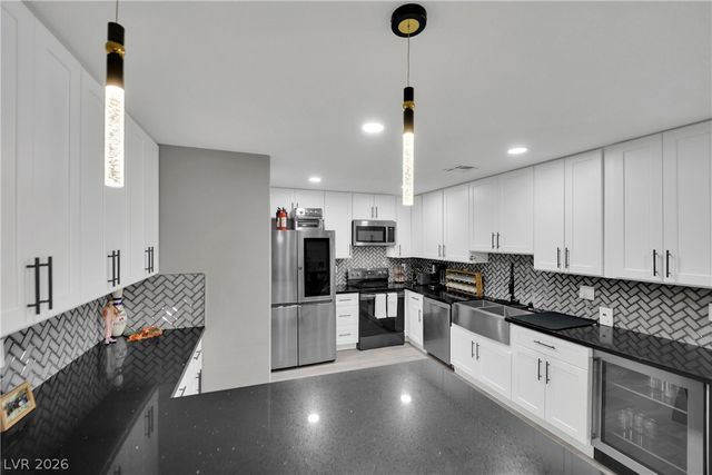 3613 Shawn Reynolds Court 103, Las Vegas, NV 89129