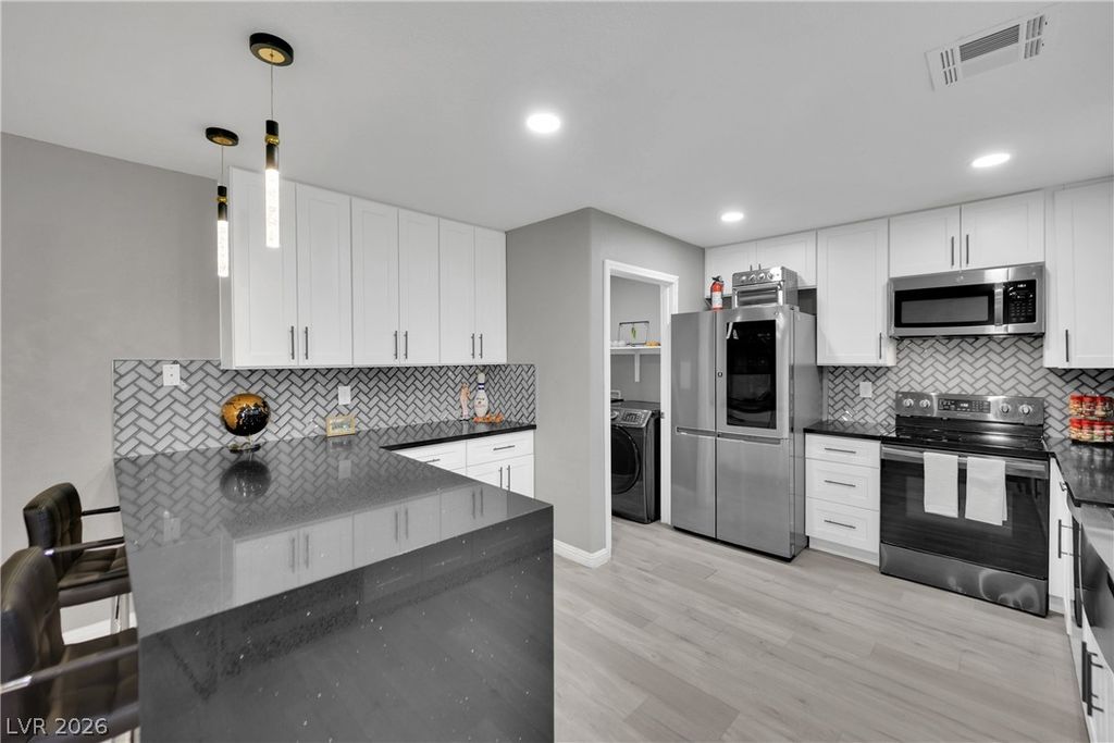 3613 Shawn Reynolds Court 103, Las Vegas, NV 89129