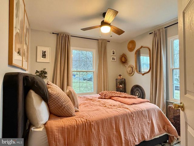 602 HAMILTON ST, Collegeville, PA 19426