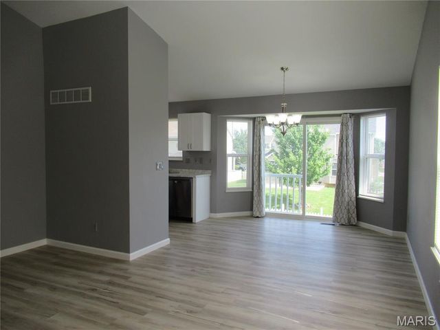 322 Stone Village Drive, Wentzville, MO 63385