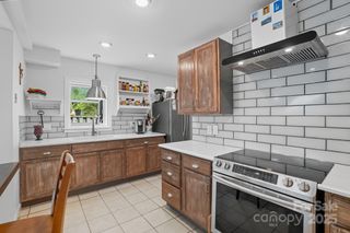 6103 Honeysuckle Lane, Charlotte, NC 28212
