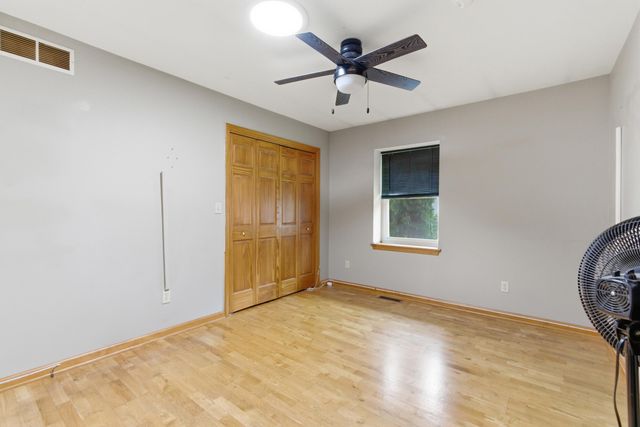 1251 N Mineral Springs Road, Porter, IN 46304