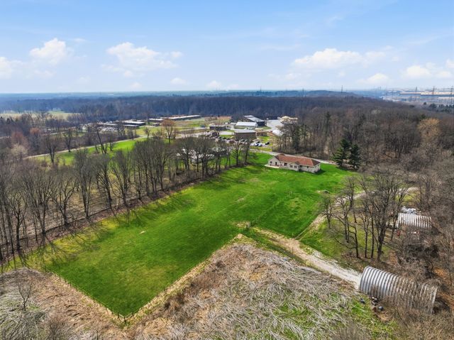 1251 N Mineral Springs Road, Porter, IN 46304