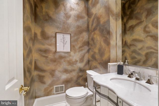 11123 POTOMAC CREST DR, Potomac, MD 20854