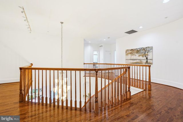 11123 POTOMAC CREST DR, Potomac, MD 20854