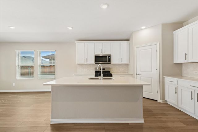 2229 Mustang Way, Seagoville, TX 75159