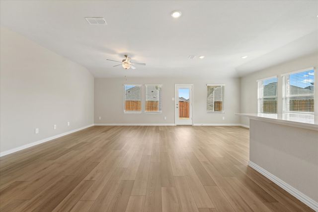 2229 Mustang Way, Seagoville, TX 75159