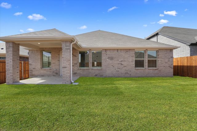2229 Mustang Way, Seagoville, TX 75159