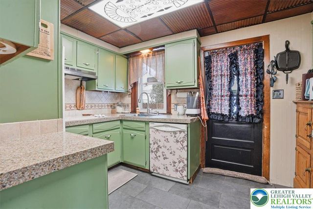 405 East Landis Street, Coopersburg Boro, PA 18036