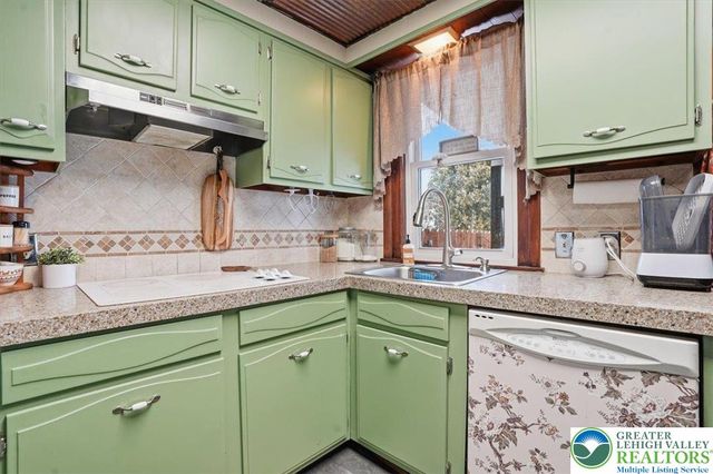 405 East Landis Street, Coopersburg Boro, PA 18036