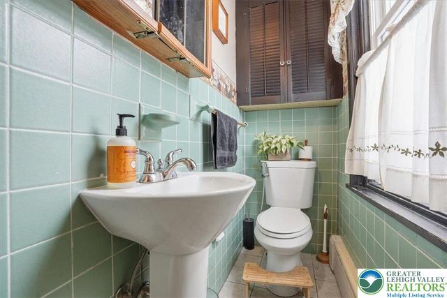 405 East Landis Street, Coopersburg Boro, PA 18036