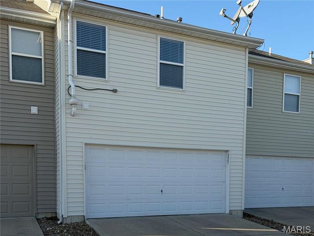 223 Countryshire Drive, Lake St Louis, MO 63367