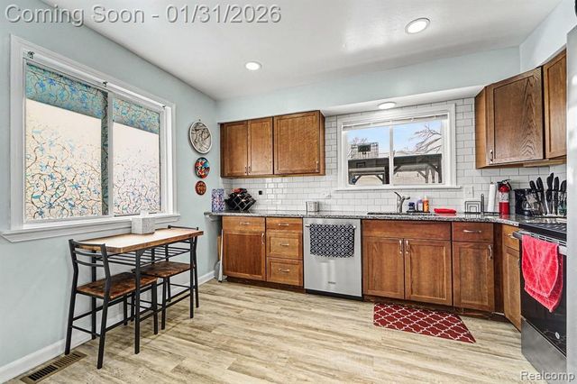 340 Woodlawn Avenue, Ypsilanti, MI 48198