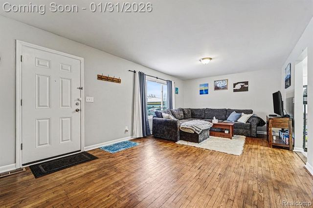 340 Woodlawn Avenue, Ypsilanti, MI 48198