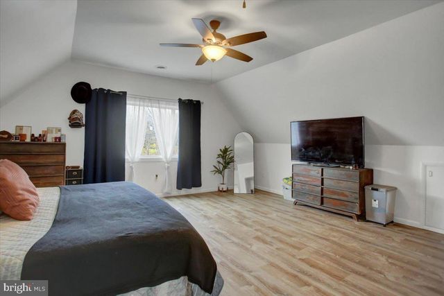 16726 BROADFORDING RD, Hagerstown, MD 21740