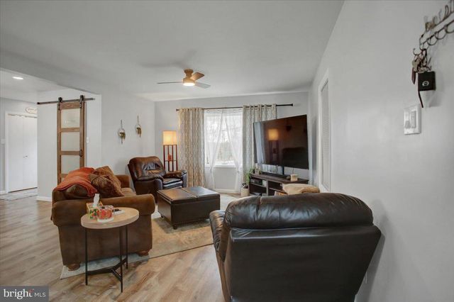 16726 BROADFORDING RD, Hagerstown, MD 21740