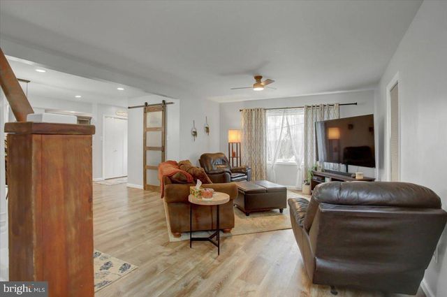 16726 BROADFORDING RD, Hagerstown, MD 21740