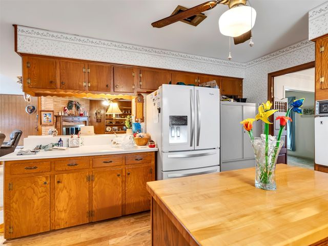 207 Shady Nook Lane, Friendswood, TX 77546